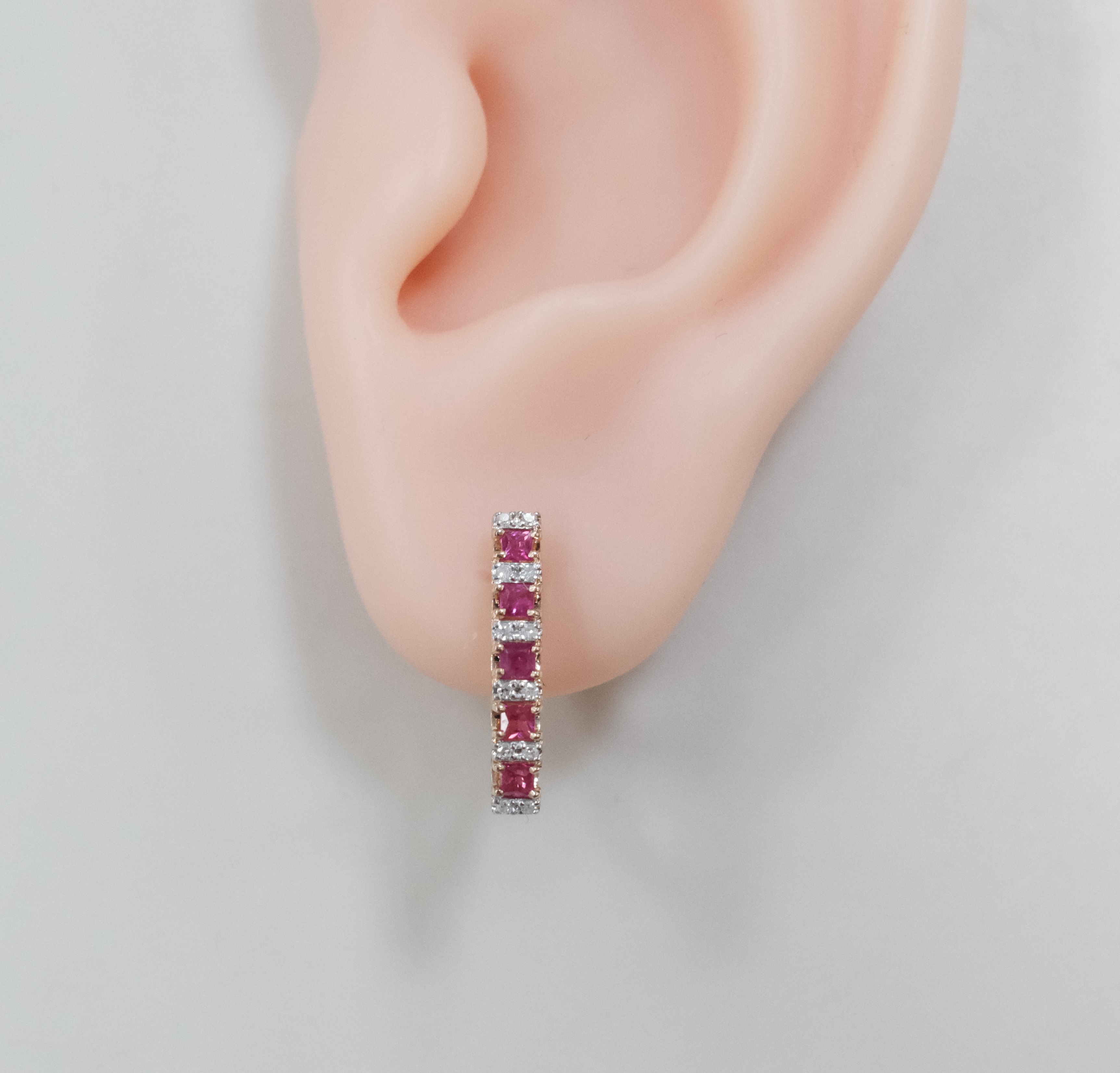 Серьги из золота с рубинами